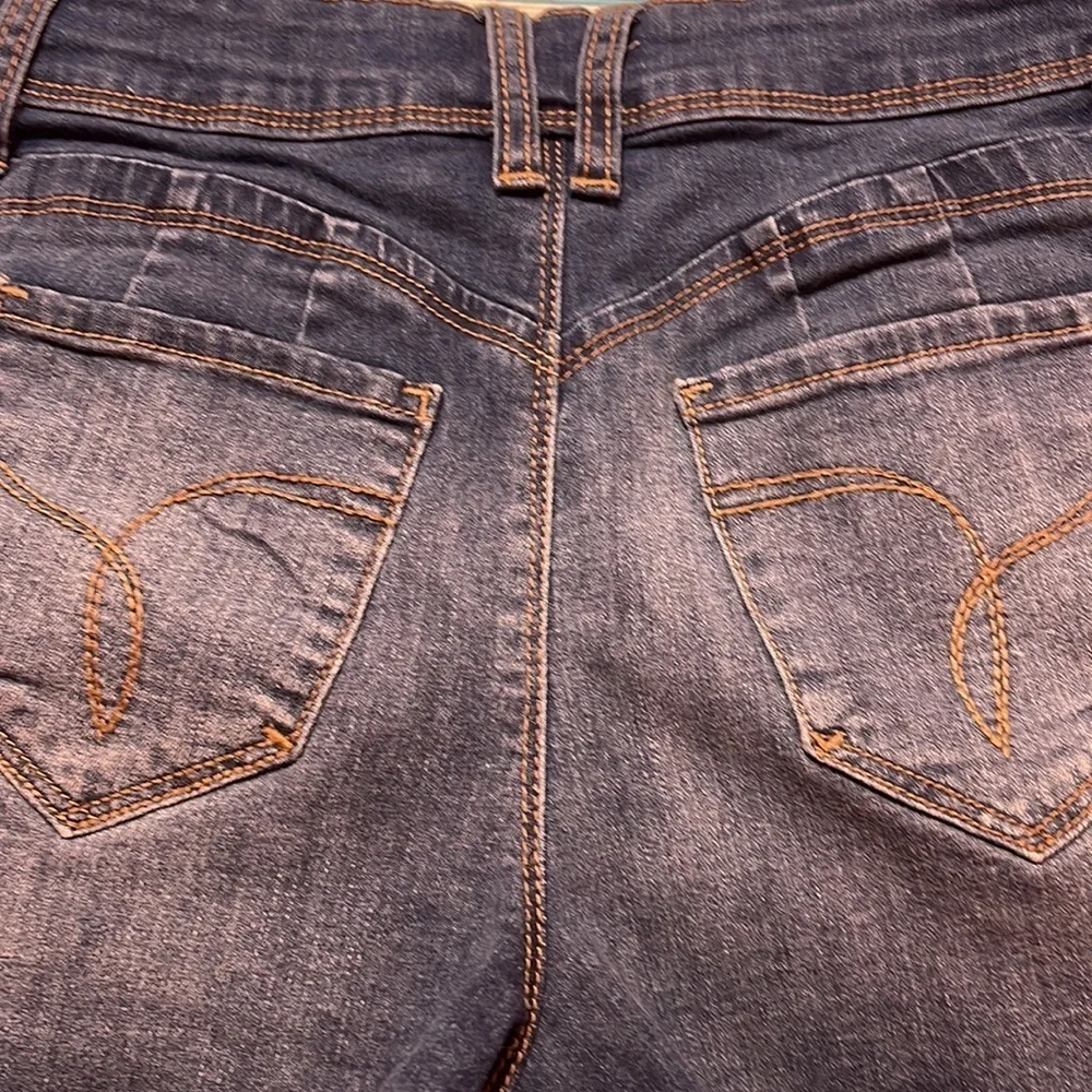 YMI jean shorts size 3/26